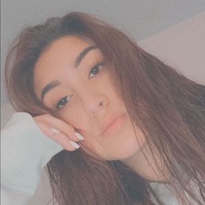 Meet your Posher, Britney